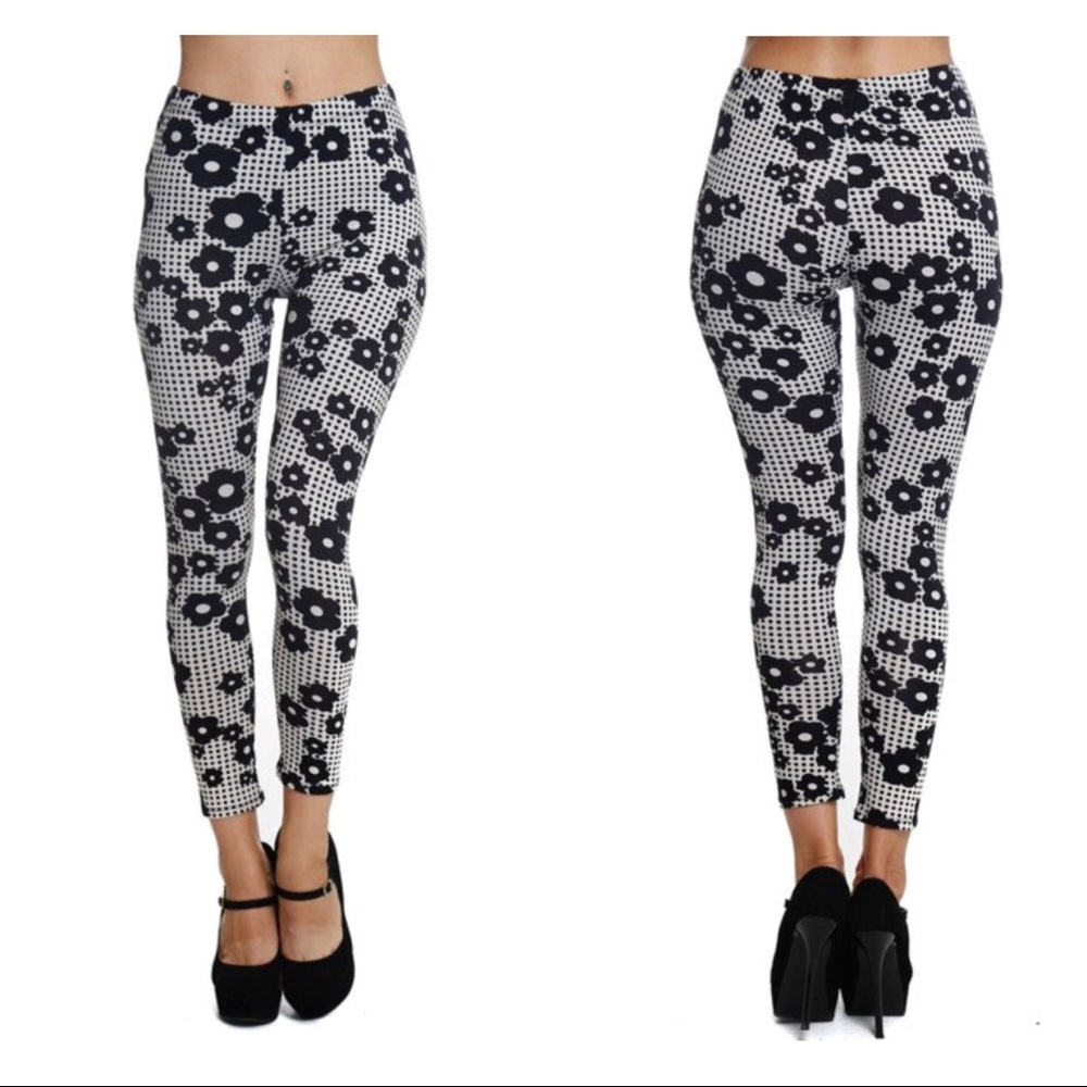 💥SUMMER SALES💥Cream Black Floral Print Legging